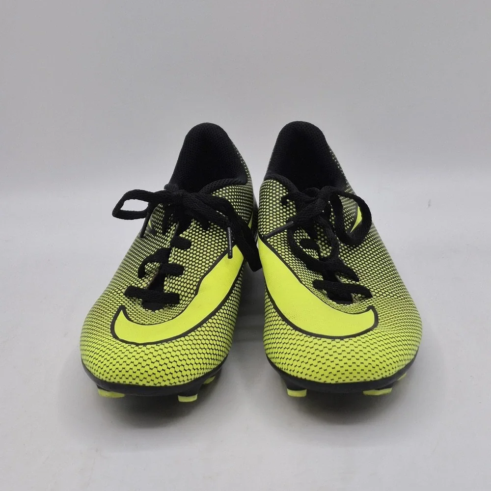 Nike Soccer Cleats Youth‎ 5Y Volt Black Firm Ground Football Shoes FG Boots Kids